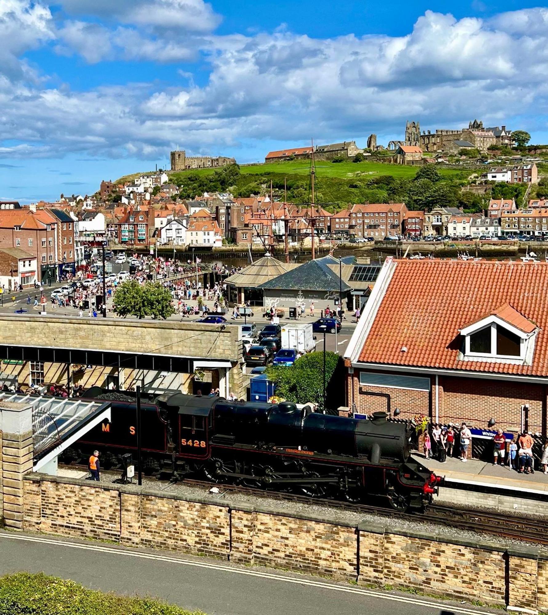 The Mainstay Luxury Boutique Rooms With Private Parking Whitby Extérieur photo